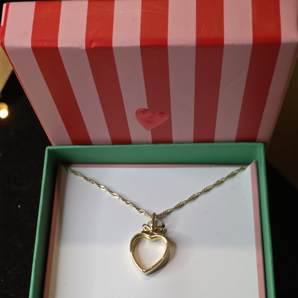 Gold Heart Pendant Necklace